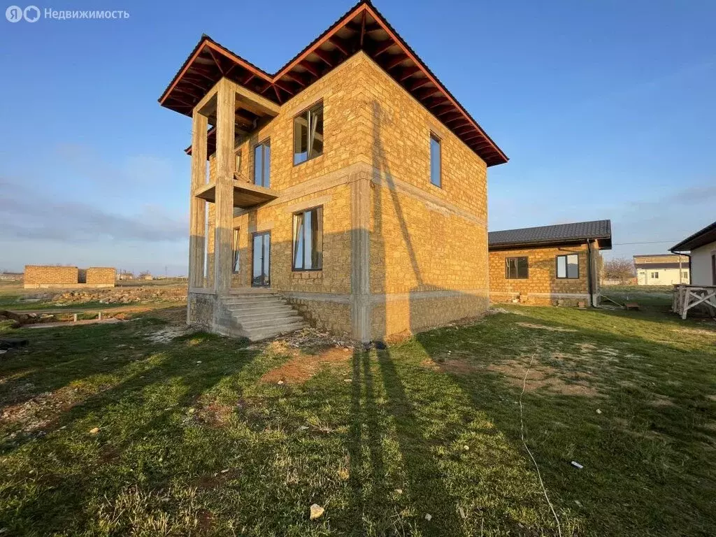 Дом в Республика Крым, Евпатория (200 м) - Фото 2