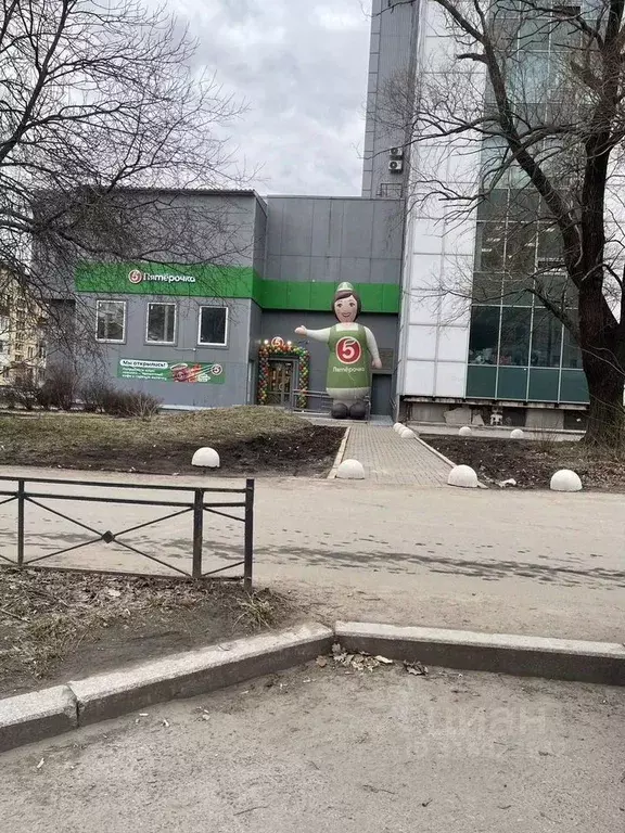 Торговая площадь в Санкт-Петербург Бассейная ул., 21 (1044 м) - Фото 1