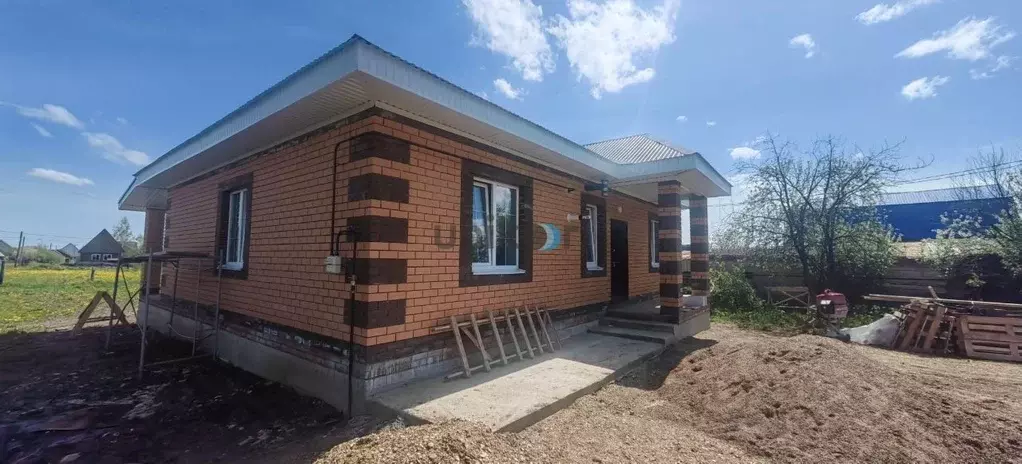 Дом в Башкортостан, Иглинский сельсовет, с. Иглино ул. Бабушкина, 15 ... - Фото 1