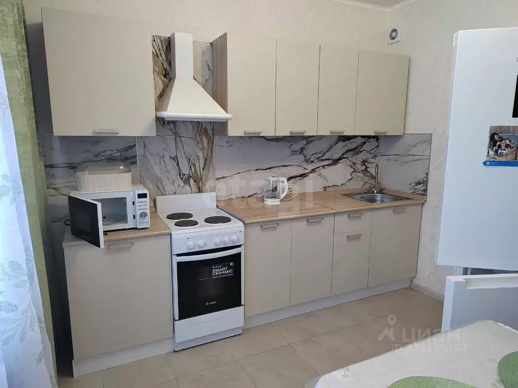 1-к кв. Белгородская область, Старый Оскол Степной мкр, 33В (47.0 м) - Фото 1