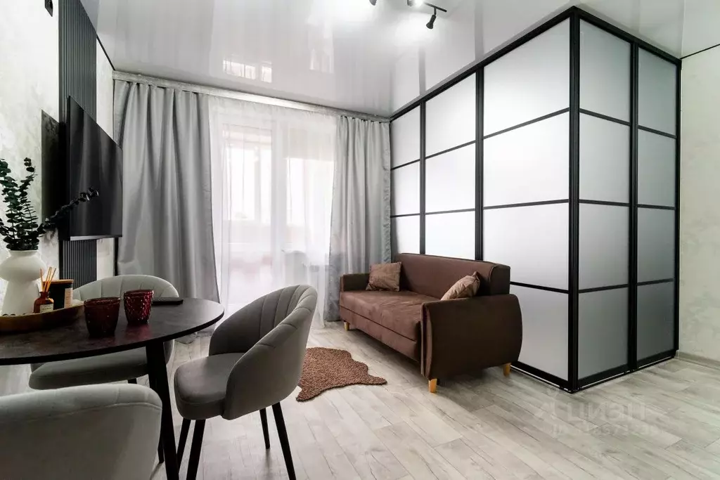 1-к кв. Омская область, Омск ул. Крупской, 13/4 (43.0 м) - Фото 1