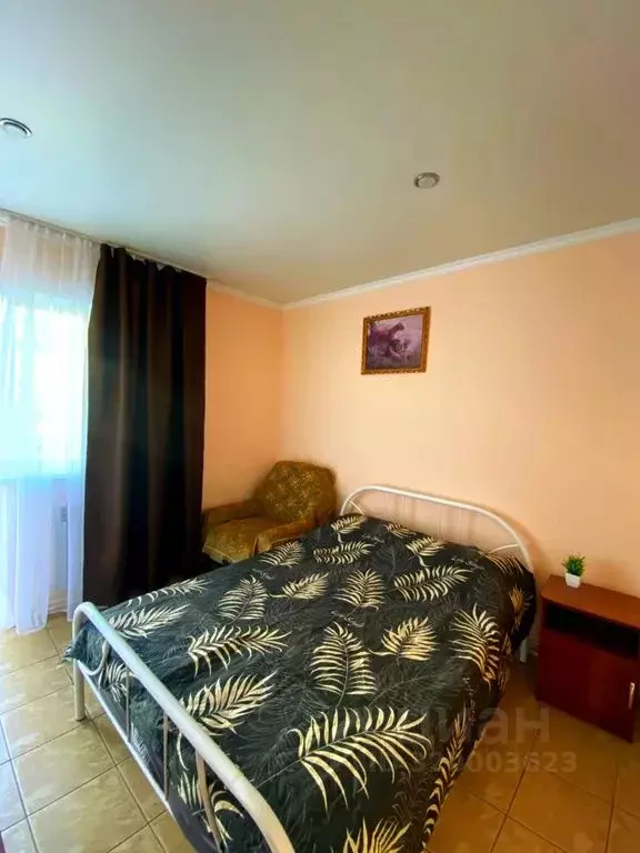Комната Краснодарский край, Геленджик ул. Кутузова, 9 - Фото 1