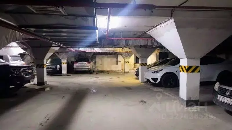 Гараж в Ханты-Мансийский АО, Ханты-Мансийск ул. Энгельса, 3 (29 м) - Фото 1