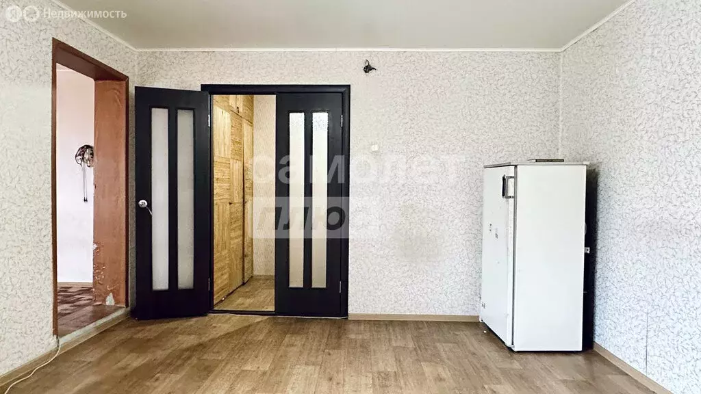 3-комнатная квартира: Челябинск, улица Молодогвардейцев, 35А (55 м) - Фото 1