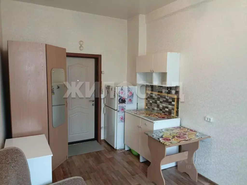 Комната Новосибирская область, Новосибирск ул. Титова, 7 (12.6 м) - Фото 0
