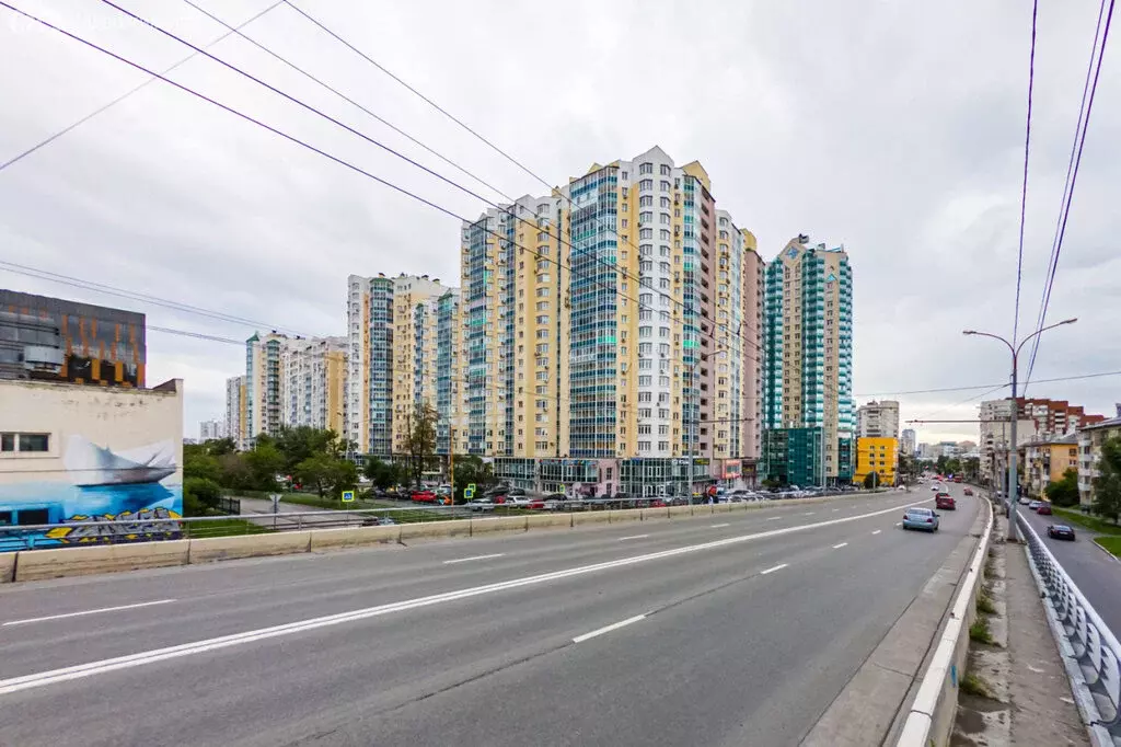 2-комнатная квартира: Екатеринбург, улица Шевченко, 20 (63.9 м) - Фото 1