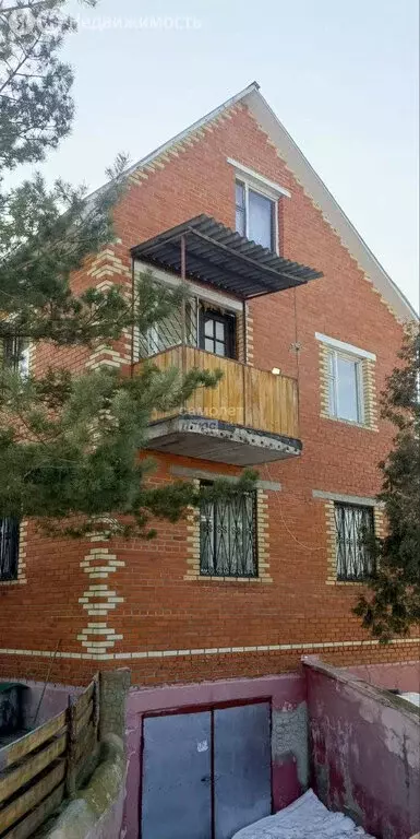 Дом в посёлок Большое Руново, Центральная улица (240 м) - Фото 1