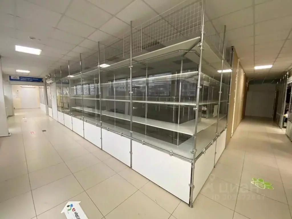 Помещение свободного назначения в Татарстан, Набережные Челны просп. ... - Фото 1