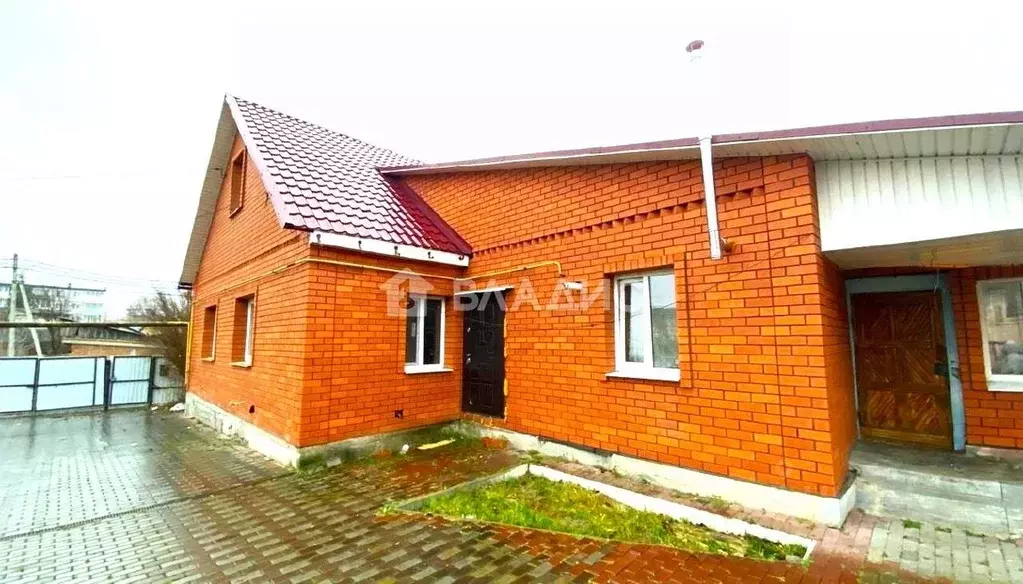 Дом в Тульская область, Суворов ул. Глинки, 4 (150 м) - Фото 1