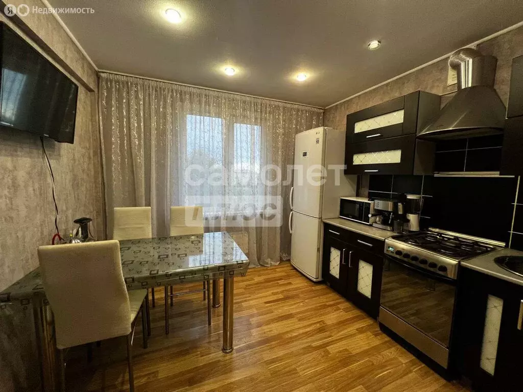 3-комнатная квартира: Ангарск, микрорайон 6А, 41 (66.6 м) - Фото 2