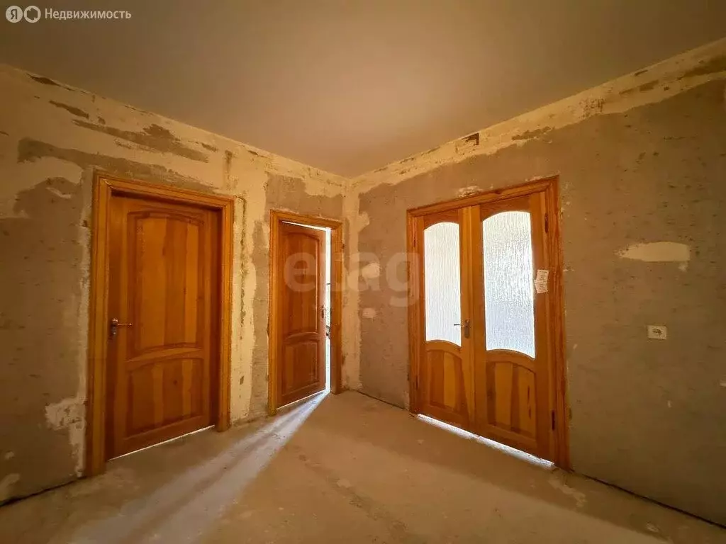 3-комнатная квартира: Симферополь, Балаклавская улица, 57 (72.4 м) - Фото 1