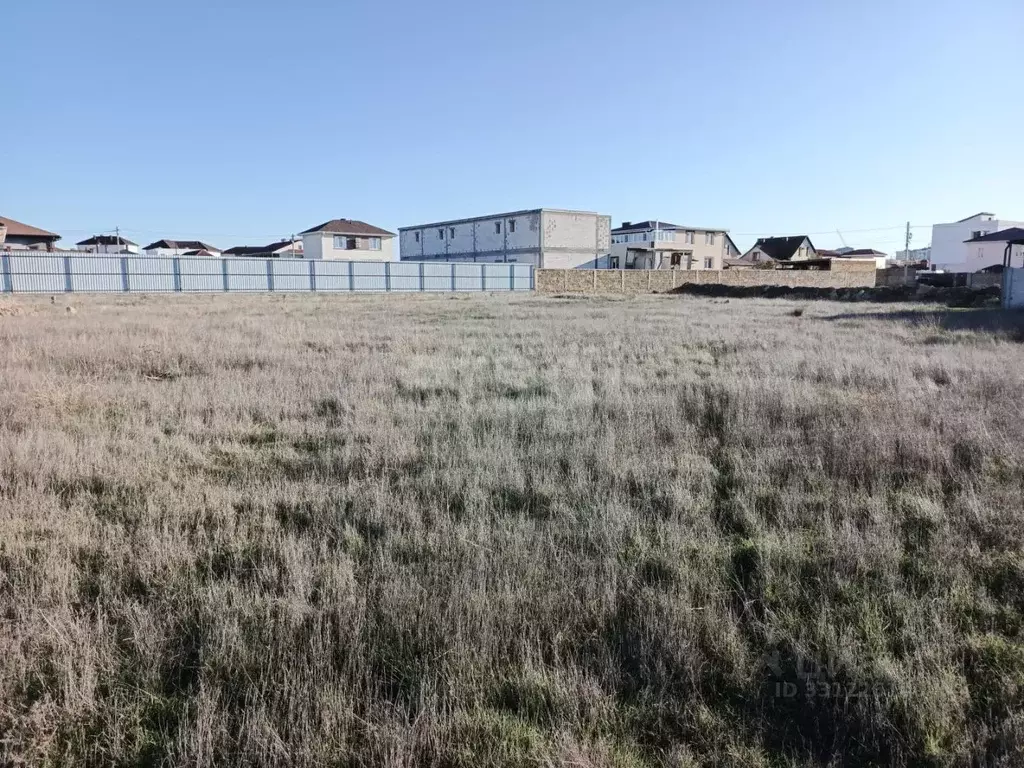 Участок в Крым, Евпатория городской округ, Заозерное пгт ул. ... - Фото 1