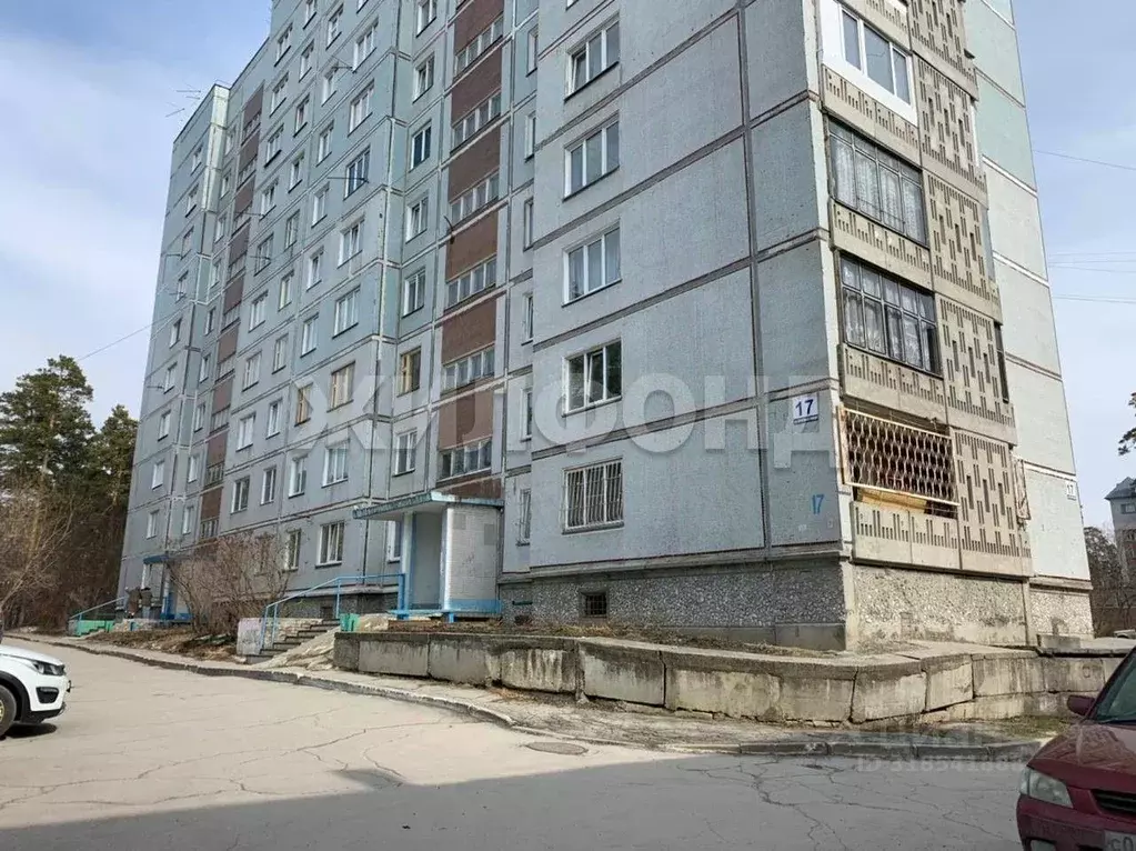 3-к кв. Новосибирская область, Бердск ул. Красный Сокол, 17 (62.7 м) - Фото 0