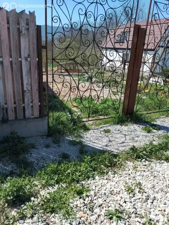 Участок в село Суворовское, Степная улица, 20Б (9.3 м) - Фото 0