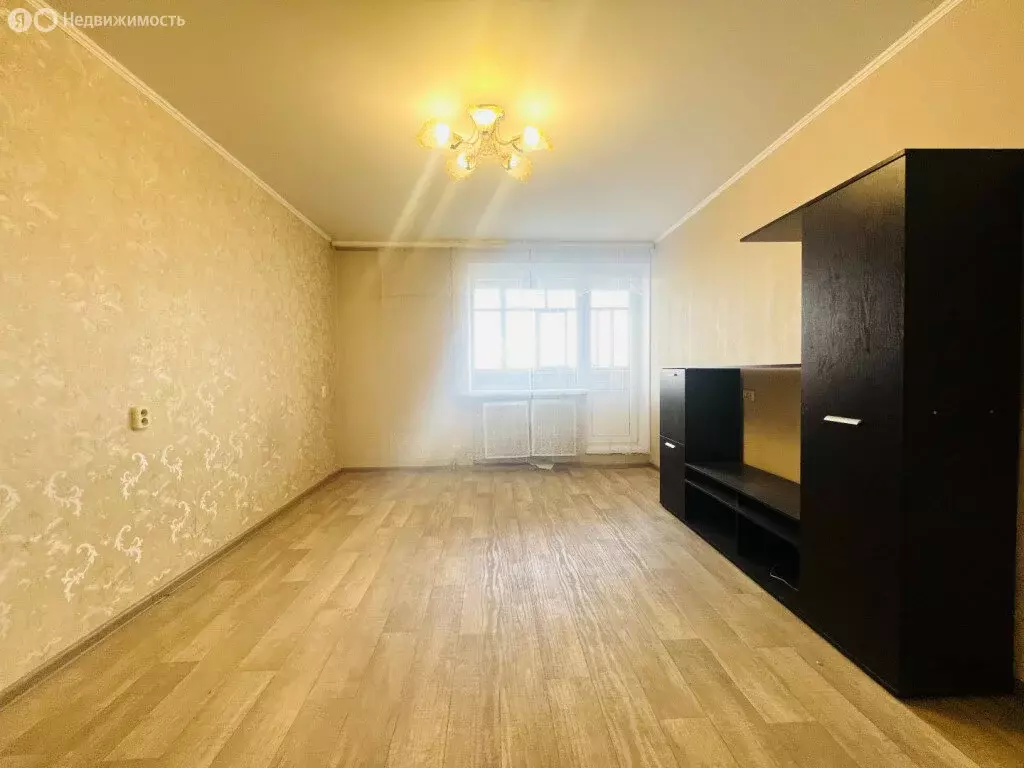 3-комнатная квартира: Казань, улица Пржевальского, 4 (70 м) - Фото 0