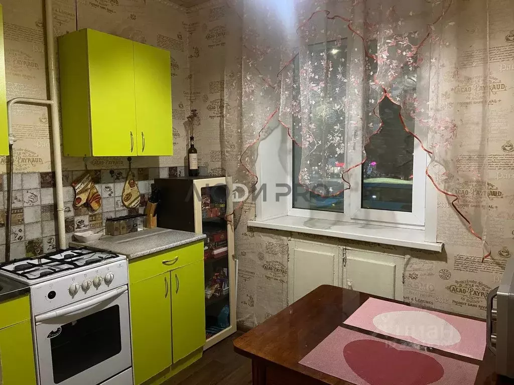 2-к кв. Кировская область, Киров ул. Воровского, 133 (50.0 м) - Фото 2