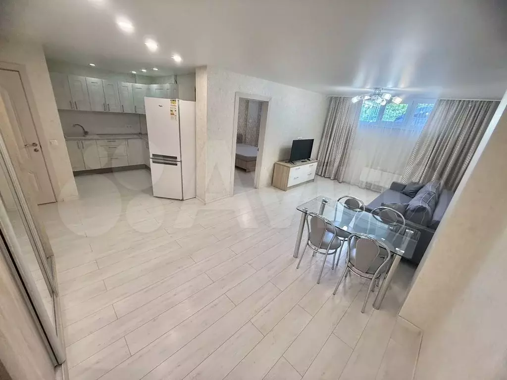 3-к. квартира, 80 м, 1/3 эт. - Фото 0