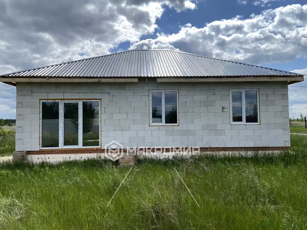 Дом в Челябинская область, Красноармейский муниципальный округ, с. ... - Фото 1