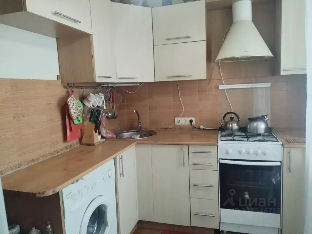 3-к кв. Волгоградская область, Волгоград ул. Ткачева, 11 (56.9 м) - Фото 1