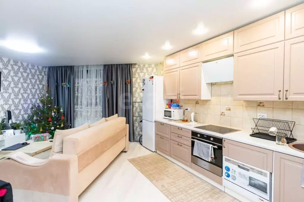 Студия Тюменская область, Тюмень ул. Первооткрывателей, 10 (38.3 м) - Фото 1