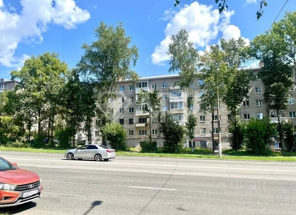 Помещение свободного назначения в Удмуртия, Ижевск Удмуртская ул., 216 ... - Фото 1