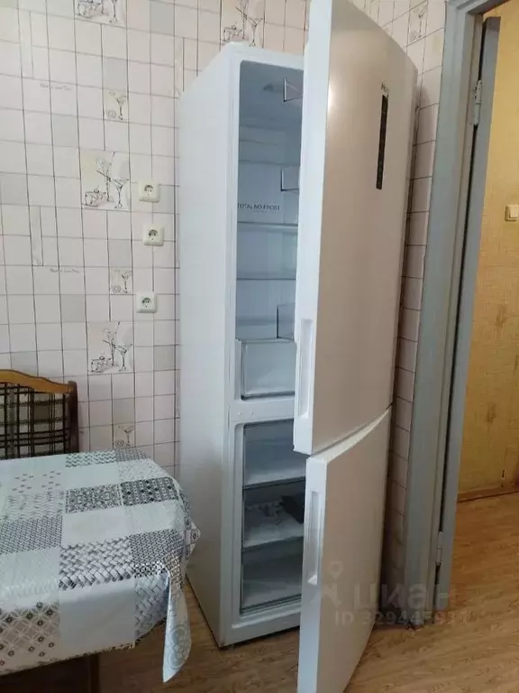 3-к кв. Белгородская область, Белгород ул. Щорса, 49 (65.0 м) - Фото 2