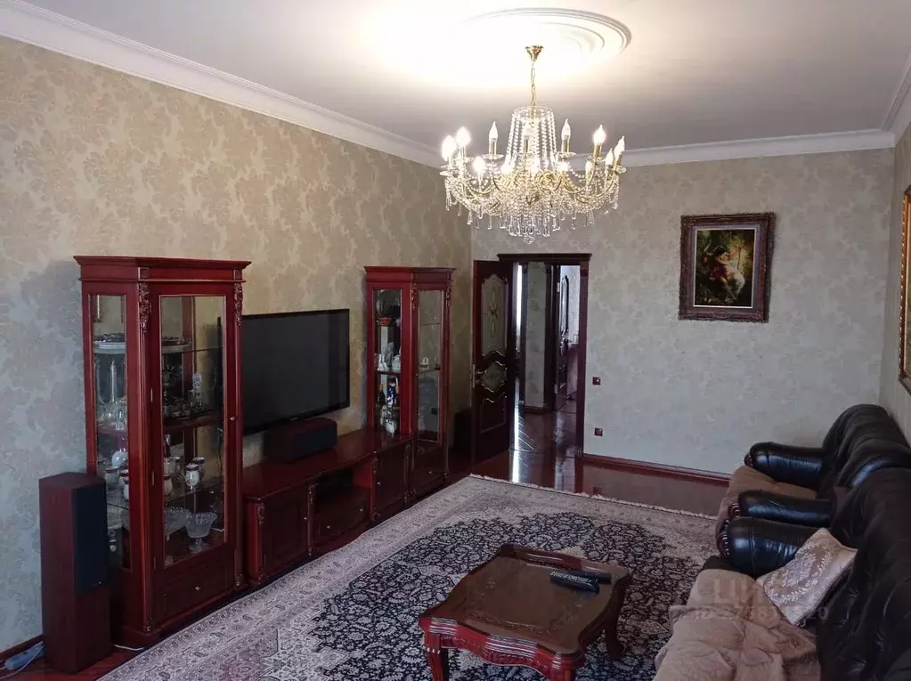 3-к кв. Дагестан, Махачкала ул. Мирзабекова, 33 (120.0 м) - Фото 0