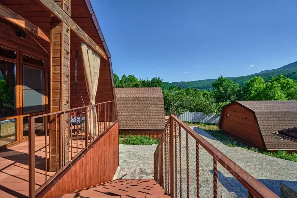 Дом в Краснодарский край, Апшеронский район, пос. Мезмай Почтовая ул., ... - Фото 1