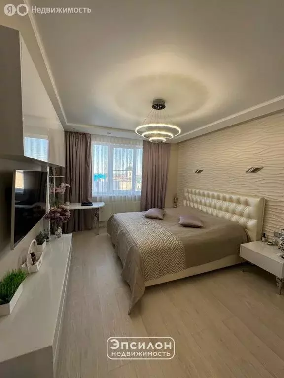 2-комнатная квартира: Курск, улица Гайдара, 26А (72.4 м) - Фото 0