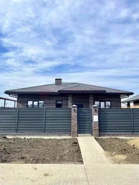 Дом в Ростовская область, Ростов-на-Дону 3-й Газонный пер. (125 м) - Фото 0