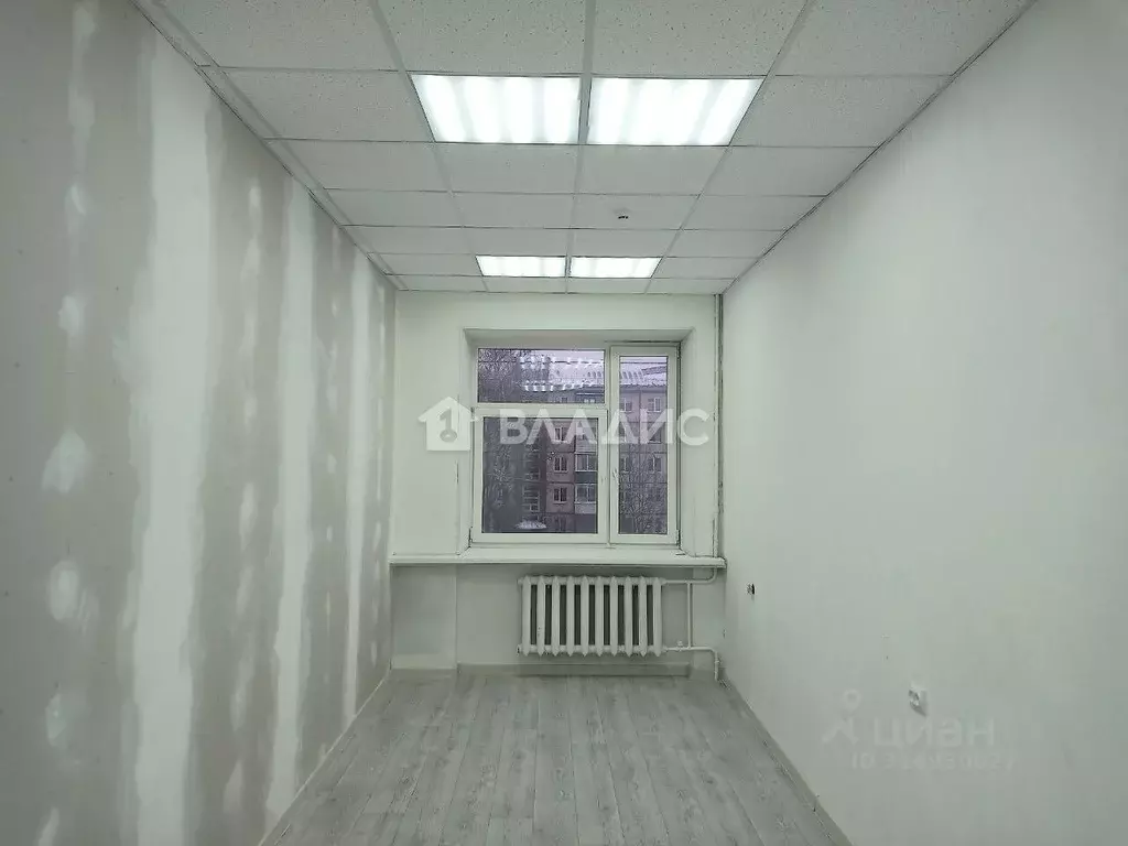 Помещение свободного назначения в Карелия, Петрозаводск наб. Варкауса, ... - Фото 1