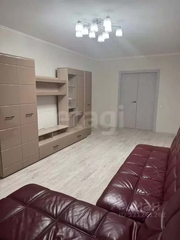 2-к кв. Татарстан, Казань просп. Победы, 78 (82.7 м) - Фото 1