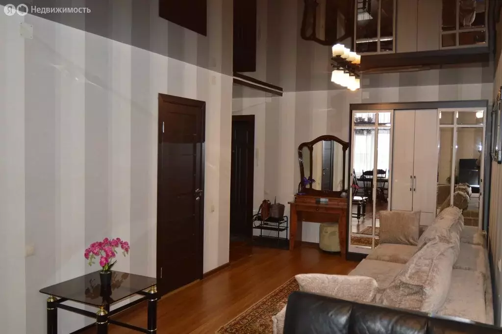 Квартира-студия: Барнаул, Приречная улица, 1 (58 м) - Фото 1