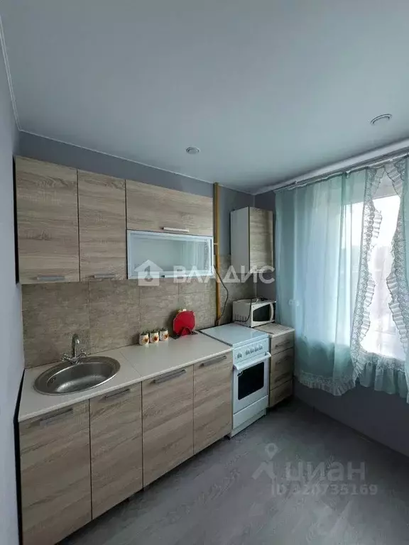 2-к кв. Владимирская область, Владимир ул. Комиссарова, 41 (50.0 м) - Фото 0