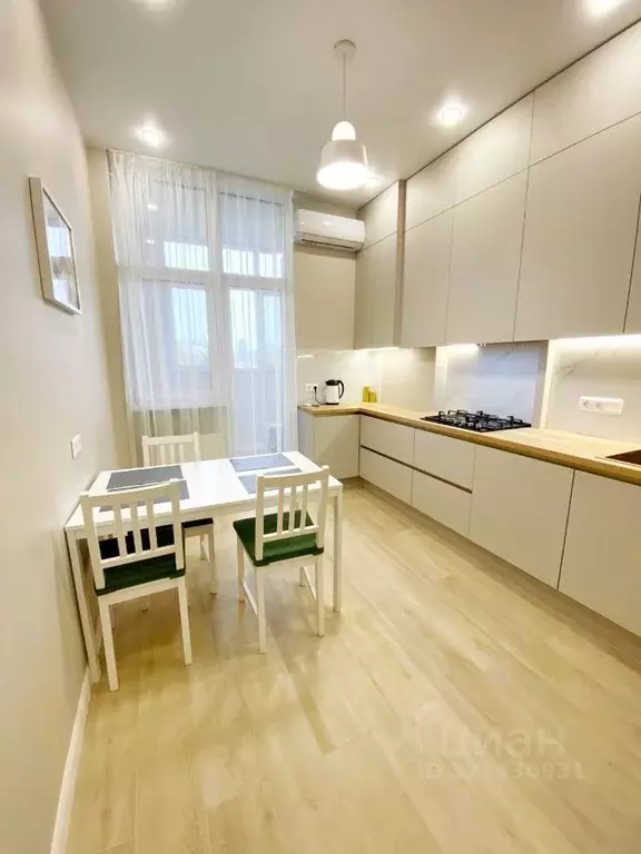 2-к кв. Крым, Симферополь ул. Набережная имени 60-летия СССР, 50к7 ... - Фото 0