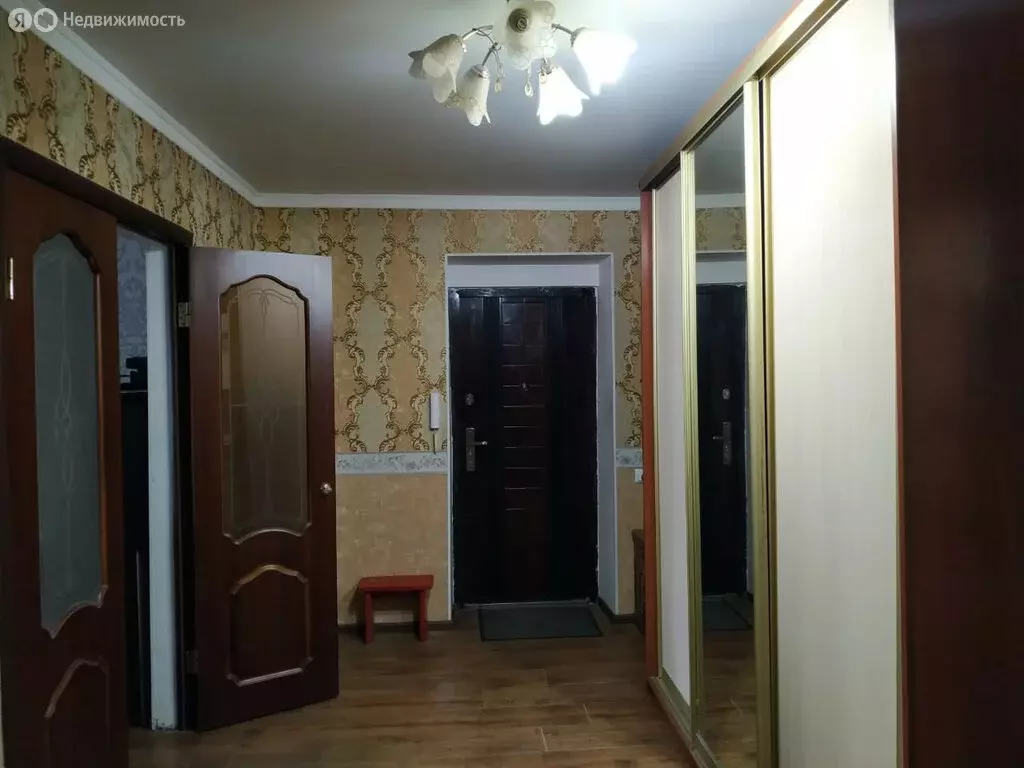 3-комнатная квартира: Владикавказ, улица Алихана Гагкаева, 5к7 (82 м) - Фото 1
