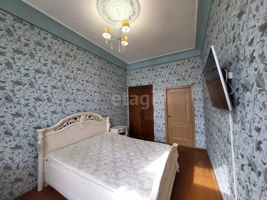 3-к кв. Псковская область, Псков Октябрьский просп., 19 (89.1 м) - Фото 0