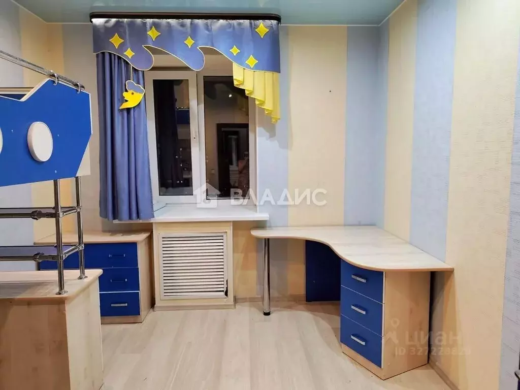 3-к кв. Коми, Сыктывкар городской округ, Краснозатонский пгт ул. ... - Фото 2