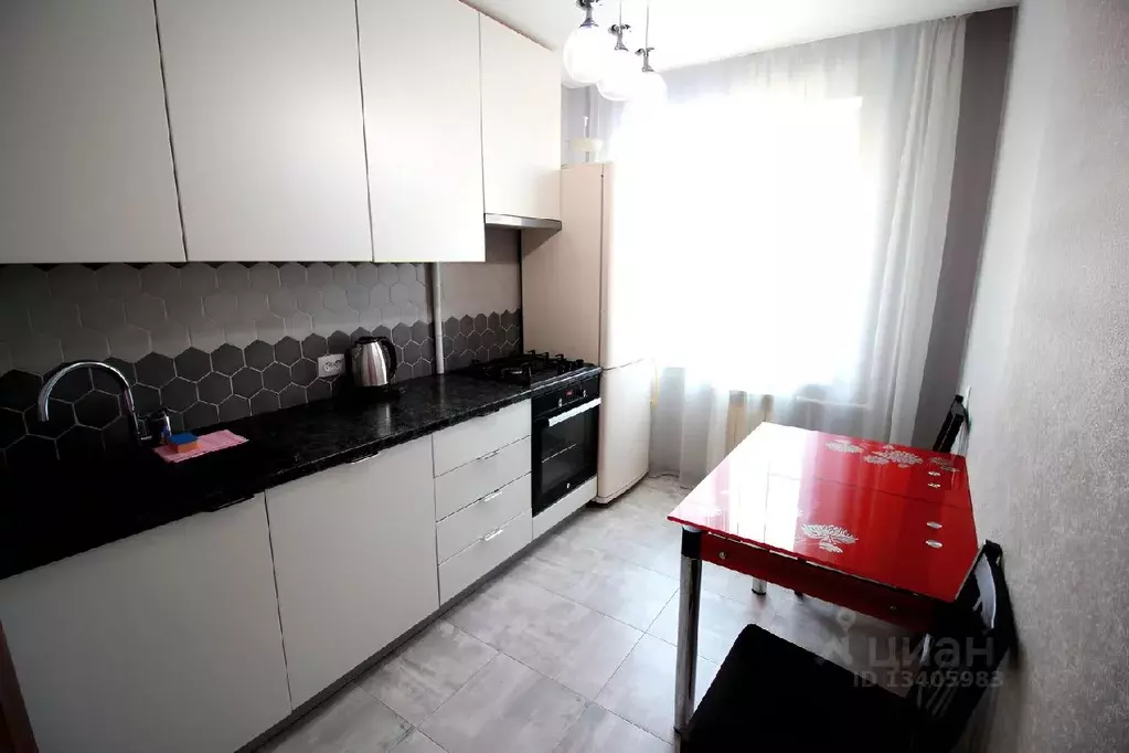 2-к кв. Омская область, Омск просп. Карла Маркса, 49 (45.0 м) - Фото 1
