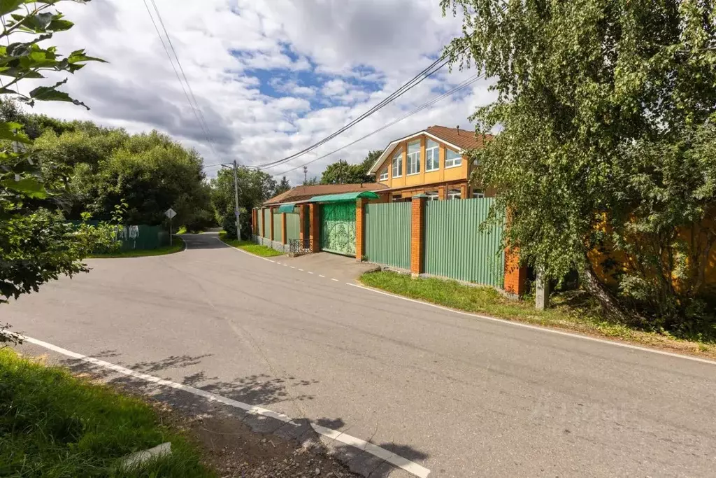 Дом в Москва д. Пенино, ул. Московская, 26 (500 м) - Фото 1