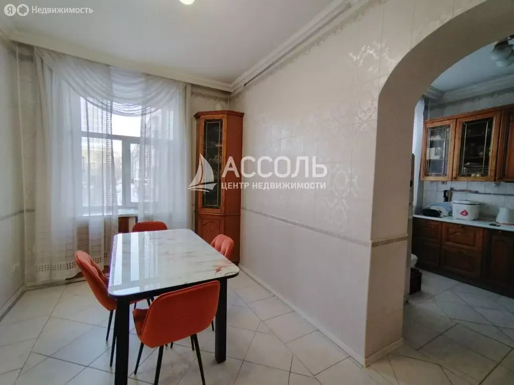 6-комнатная квартира: Омск, проспект Карла Маркса, 10 (164.2 м) - Фото 1