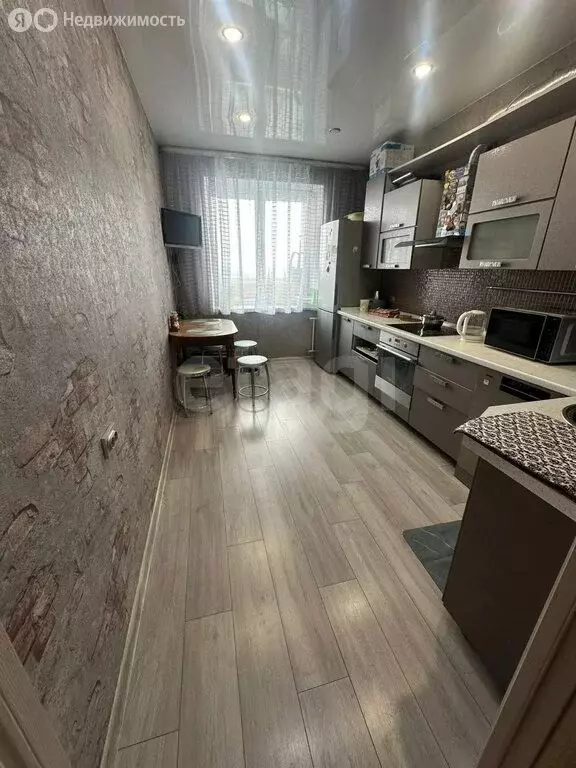 3-комнатная квартира: Чита, микрорайон Октябрьский, 10 (87 м) - Фото 1