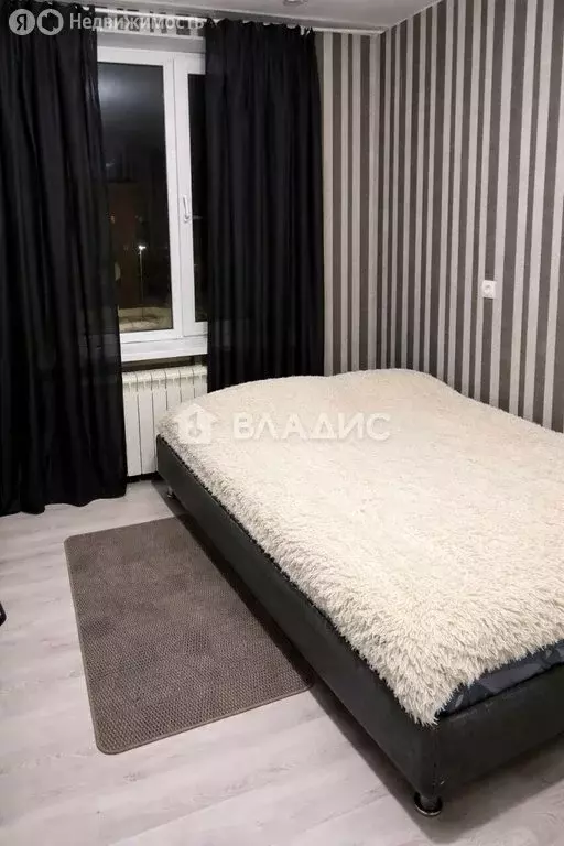 3-комнатная квартира: Дедовск, улица Красный Октябрь, 4 (58 м) - Фото 1