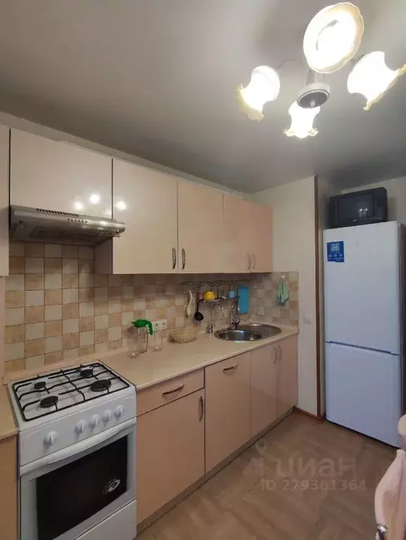 2-к кв. Ярославская область, Ярославль Республиканская ул., 77 (50.0 ... - Фото 1