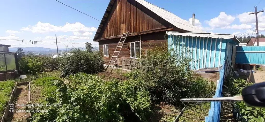Дом в Бурятия, Улан-Удэ ул. 1-я Дзержинская, 42 (100 м) - Фото 0