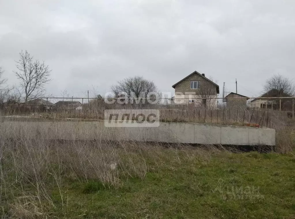 Участок в Краснодарский край, Абинский район, Ахтырское городское ... - Фото 0