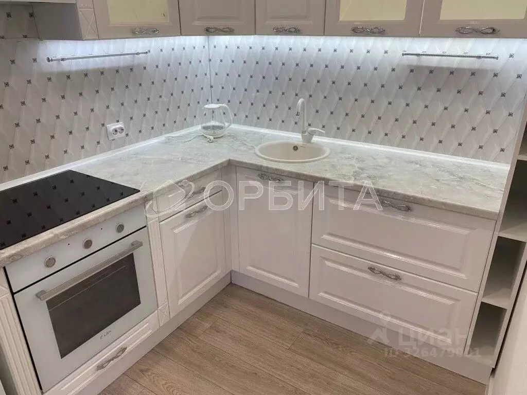 Студия Тюменская область, Тюмень ул. Краснооктябрьская, 16к1 (31.4 м) - Фото 2