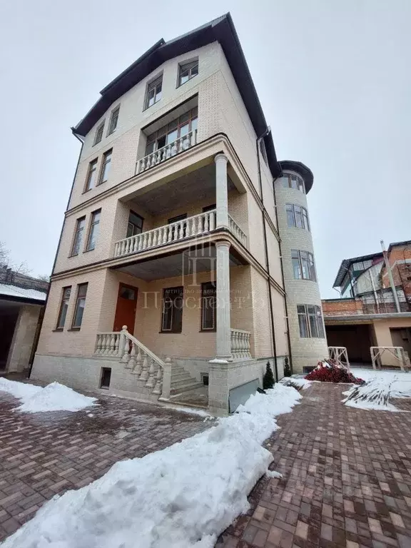 5-к кв. Северная Осетия, Владикавказ ул. Ленина, 29 (212.0 м) - Фото 1