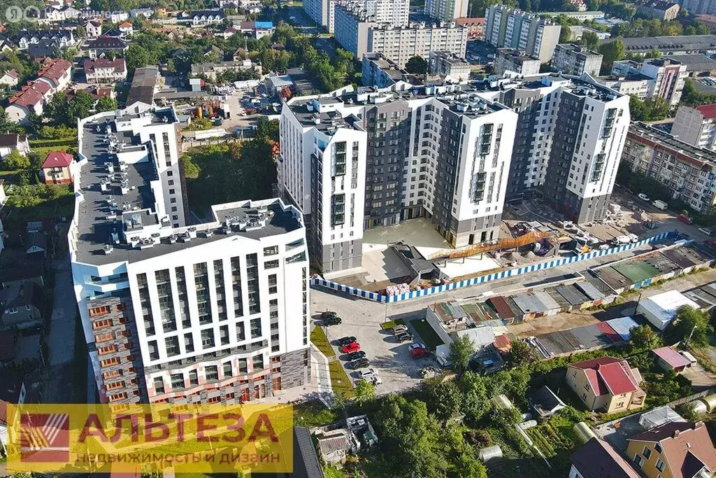 3-комнатная квартира: Калининград, улица Маршала Борзова, 109 (90.8 м) - Фото 0