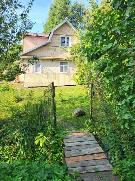 Дом в Ленинградская область, Кировский район, Синявинское городское ... - Фото 1
